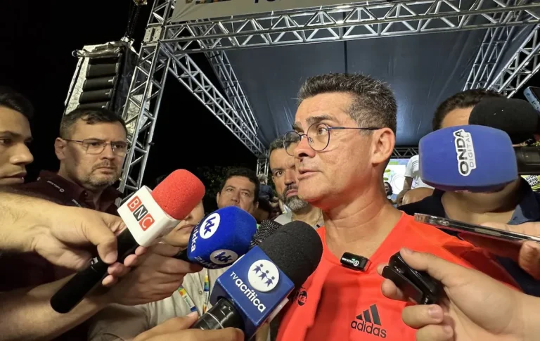 Prefeito de Manaus rebate críticas sobre falta de qualidade na merenda escolar