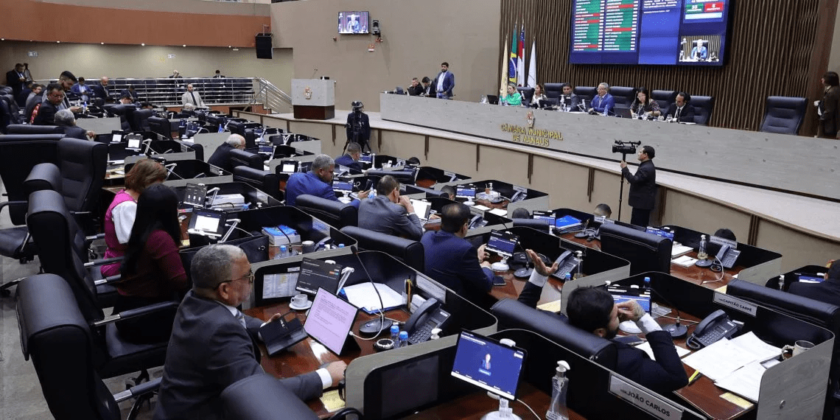 Câmara de Manaus aprova reajustes salariais para servidores da Educação e Saúde