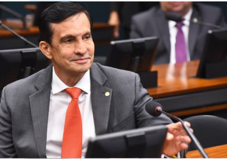 Deputado Sidney Leite descarta ser vice de David Almeida para concorrer à Prefeitura de Manaus