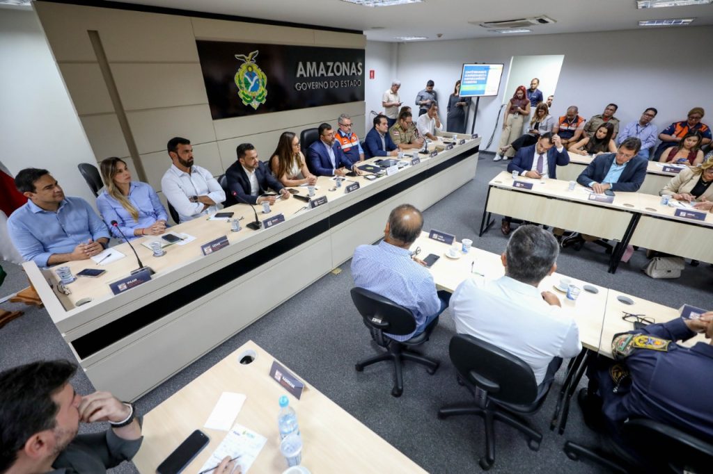 Comitê com 33 órgãos para combater eventos climáticos é formado no Amazonas