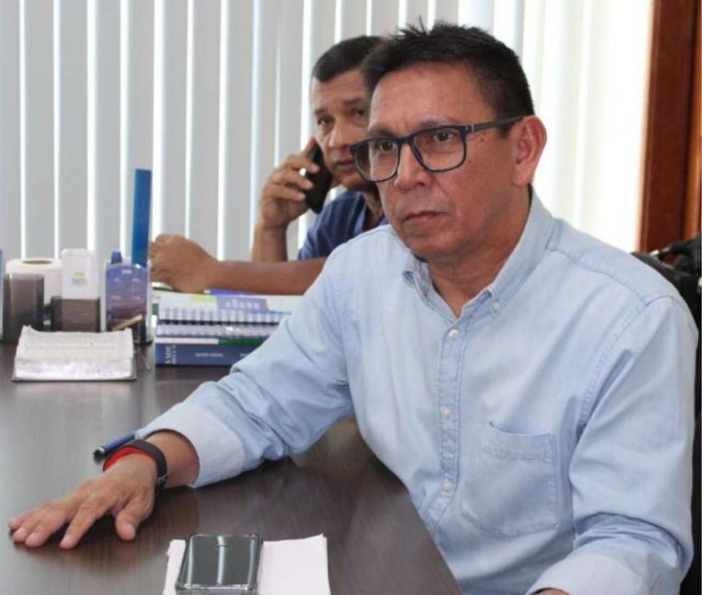 Prefeito de Silves fica inelegível por distribuir combustível