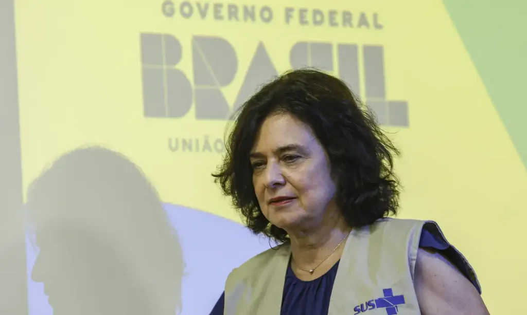Brasil monitora surto de vírus respiratório na China