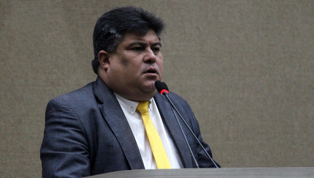 David Reis diz que emergência para limpeza é porque CMM funciona no recesso