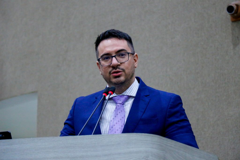 CMM derrubam requerimento de Guedes que pedia prestação de contas dos empréstimos feitos por David Almeida