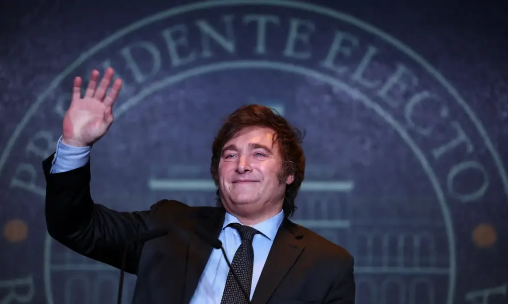 Javier Milei anuncia fim do financiamento público para partidos políticos na Argentina