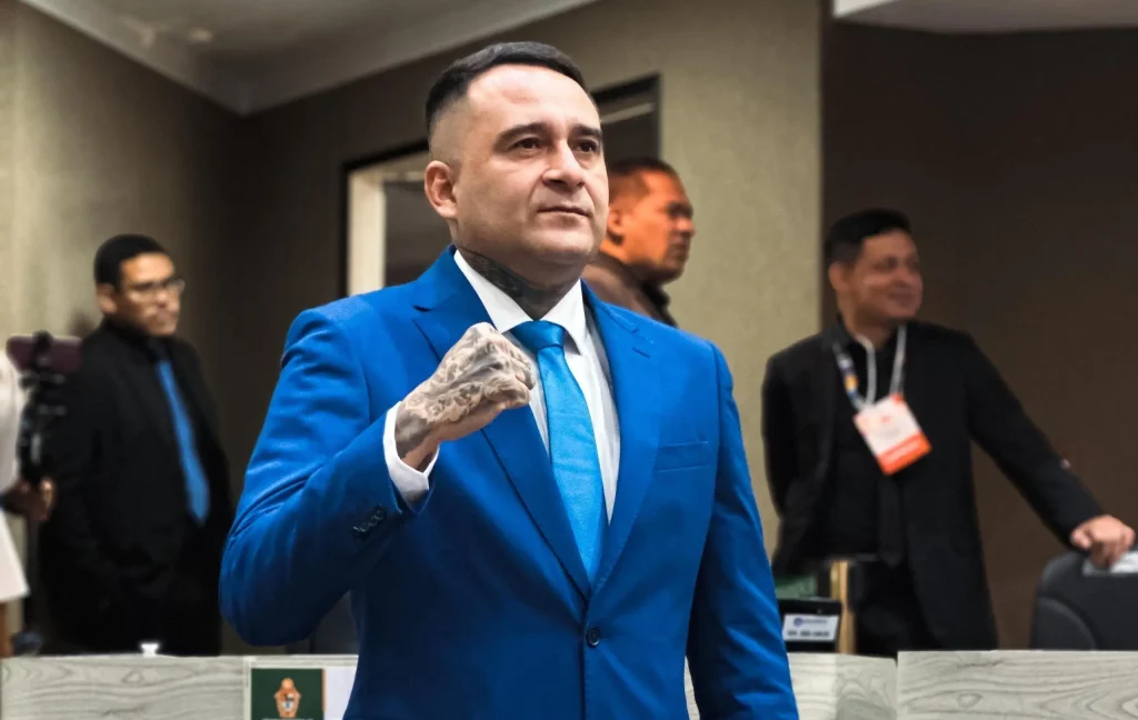 Salazar solta palavrão em plenária e David Reis dá investida em ‘palavra equivocada’