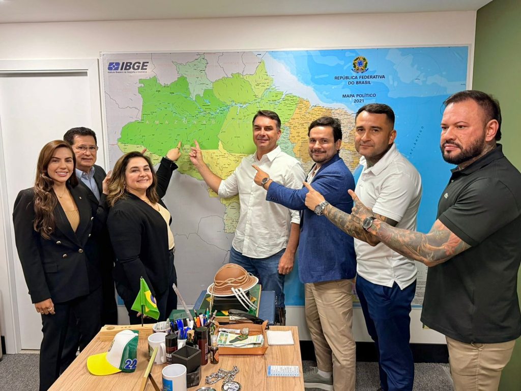 PL Amazonas reúne em peso com Flávio Bolsonaro e traça estratégias da pré-campanha no Estado