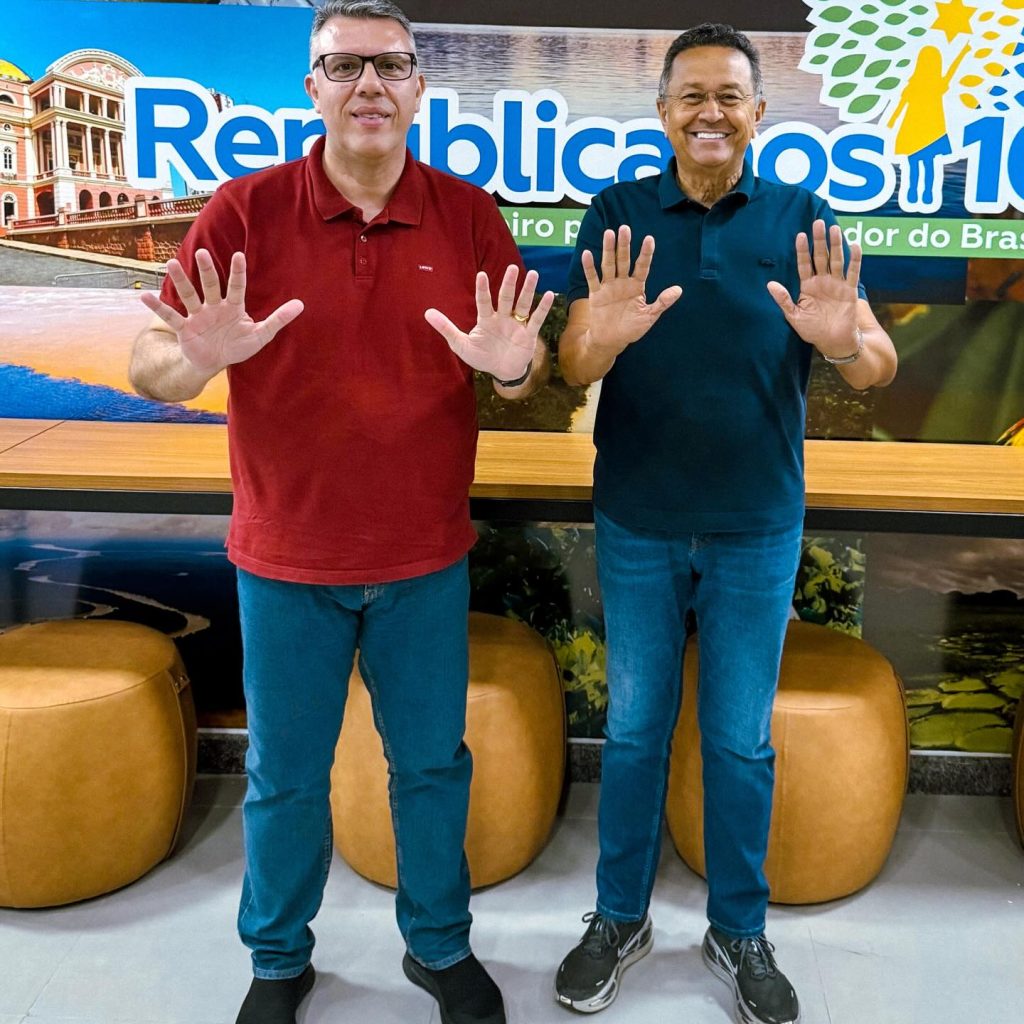 Silas Câmara se licencia e João Carlos assume vaga de deputado federal