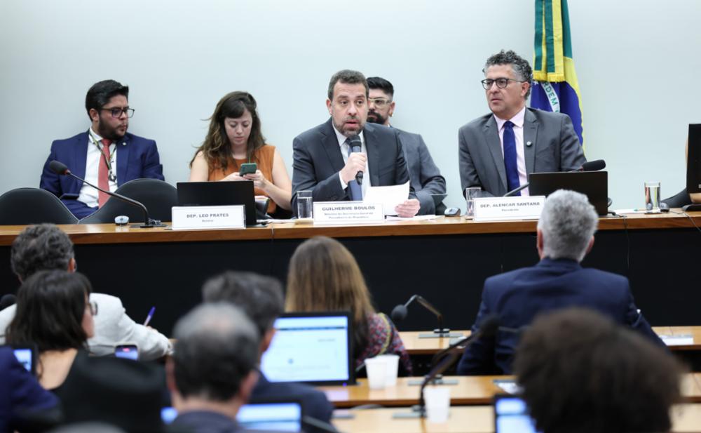 Boulos critica compensação a empresas pelo fim da escala 6×1