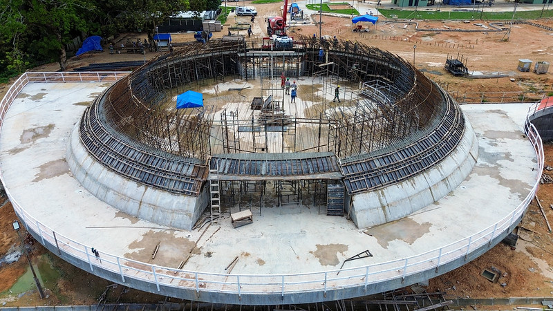 Cúpula da Oca Niemeyer no parque Encontro das Águas Rosa Almeida que chega à metade da execução