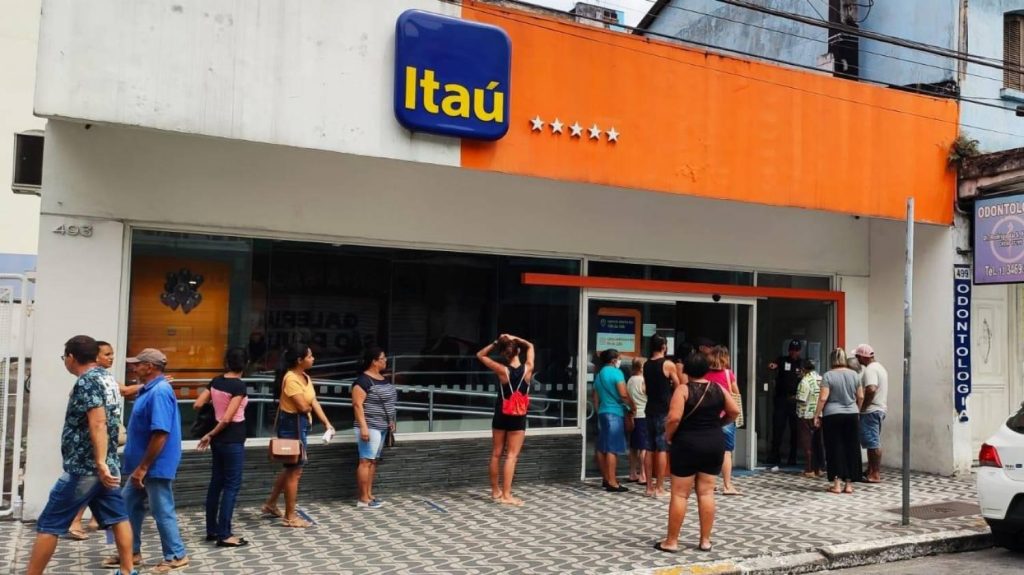 “Extrema má-fé”: como o Itaú escondeu cobranças indevidas em cartões de clientes