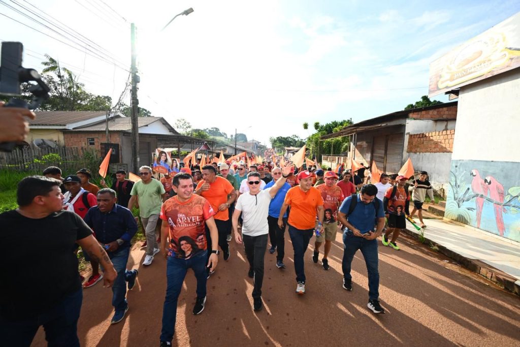 Autazes recebe David Almeida com “lancheata” no Rio Madeira e grande mobilização na ruas