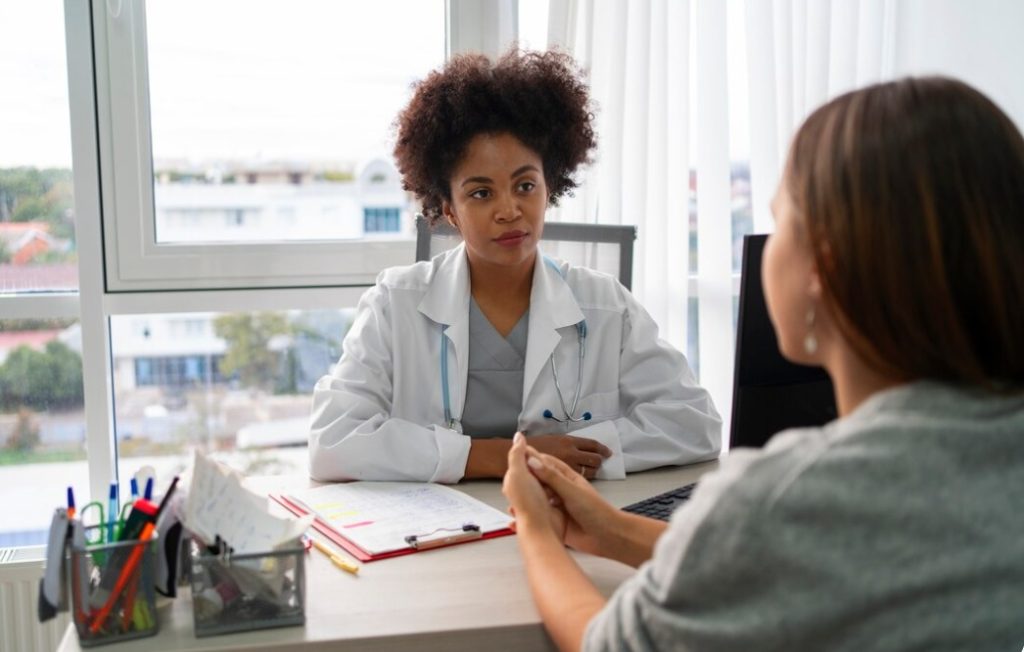 Monitorar a insulina ajuda a prevenir doenças metabólicas, diz especialista