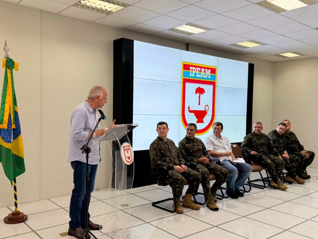 Em visita a Manaus, ministro da Defesa avisa que ‘O norte é absolutamente vulnerável’