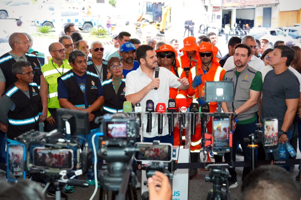 Serviços integrados da Prefeitura de Manaus chegam ao bairro Cidade de Deus