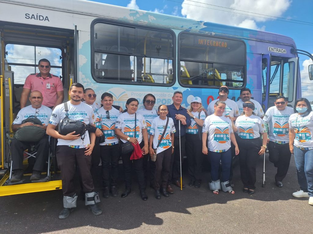 Mais de 400 profissionais do transporte coletivo são capacitados pela Prefeitura para ampliar atendimento humanizado 