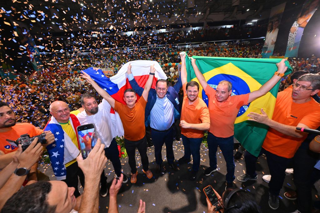 Avante reúne 12 mil pessoas na maior mobilização política da pré-candidatura no Amazonas