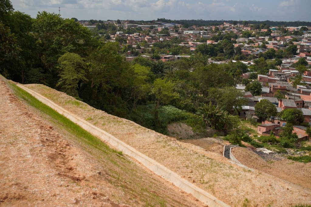 AGORA: Prefeitura de Manaus conclui contenção de erosão no conjunto Canaranas