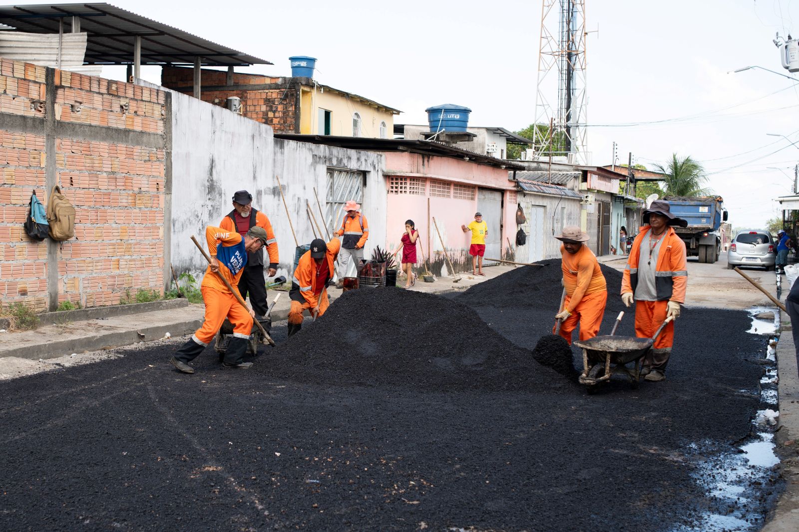 Prefeitura de Manaus intensifica força-tarefa de infraestrutura no Zumbi dos Palmares