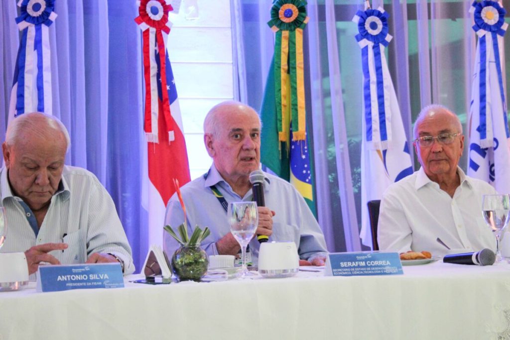 Após greve, Governo do Amazonas anuncia repasse de R$ 18 milhões ao Passe Livre Estudantil 