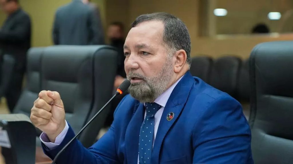 Lei do Descongela: Gilmar Nascimento cobra regulamentação em Manaus para garantir direitos dos servidores