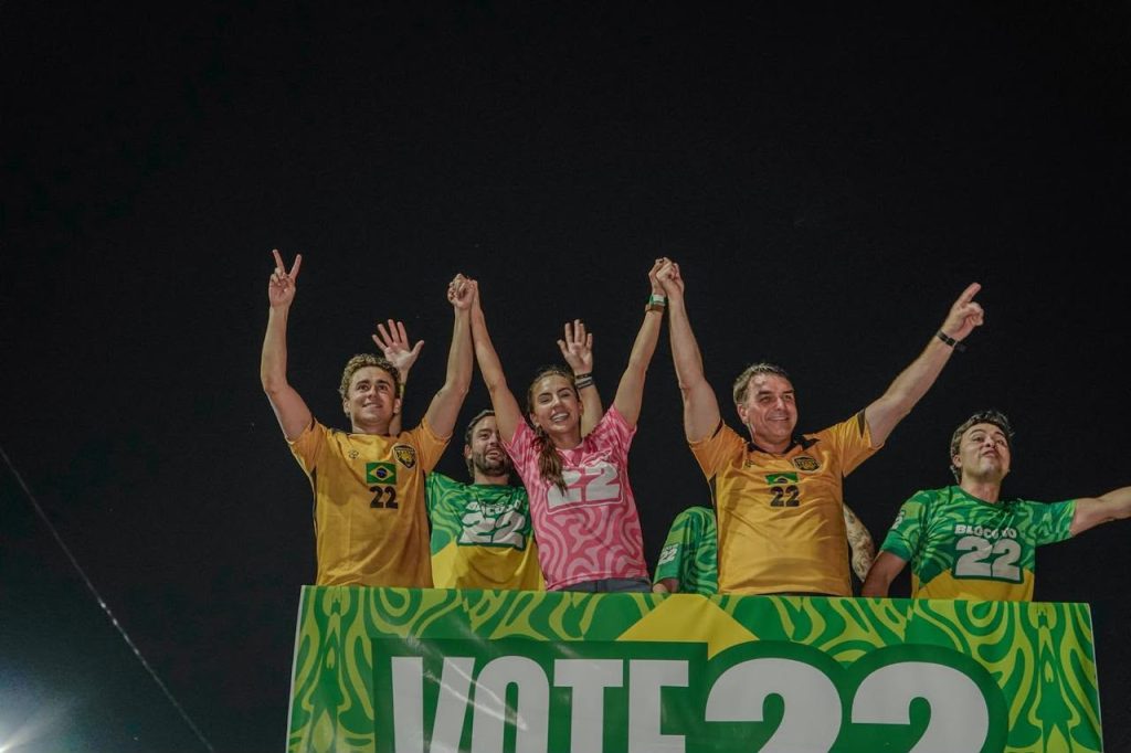 Débora Menezes conquista projeção nacional entre novas lideranças da direita brasileira