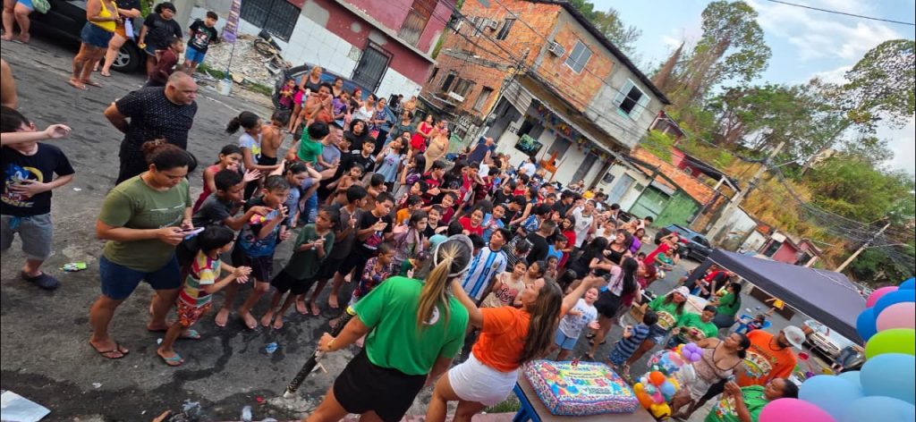 Há 15 anos, ‘Amigos com Energia’ transformam o Dia das Crianças e Manaus