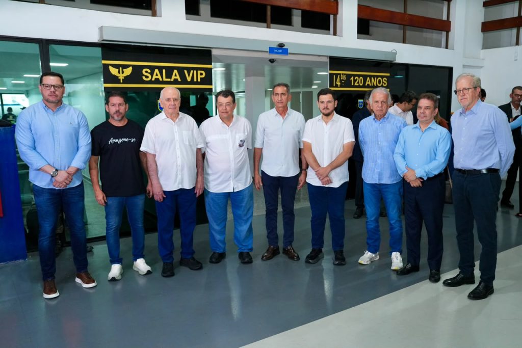 Renato Junior e Eduardo Braga recebem ministros e governo federal amplia para 16 as aeronaves de combate às queimadas