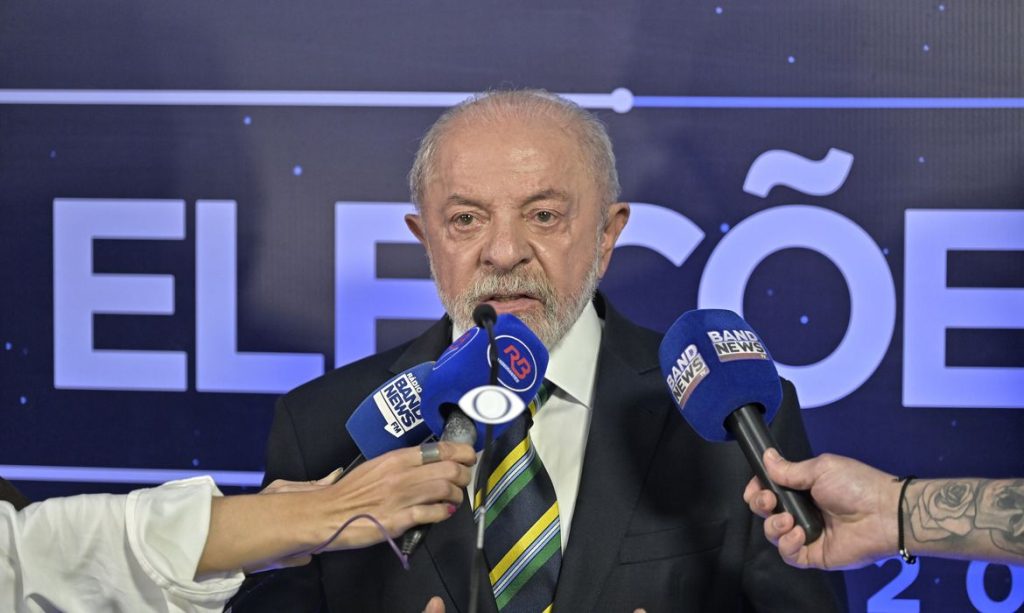 Lula aceita proposta de Flávio para quebra de sigilo bancário