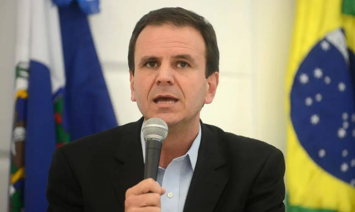 Eduardo Paes desiste de candidatura no Rio, após Zanin negar recurso ao STF
